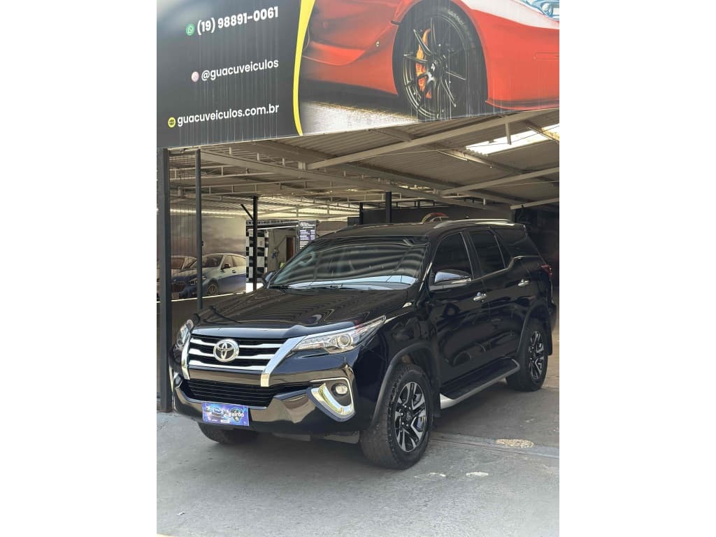 Toyota Hilux SW4 2019
